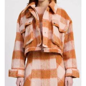 NEW EN SAISON elizabeth crop jacket in orange plaid
